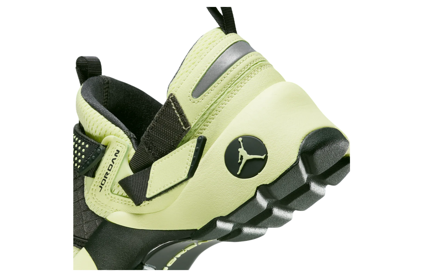 Jordan Trunner LX Luminous Green / Black