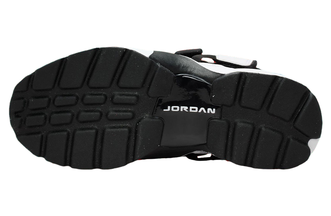 Jordan Trunner LX WMNS Black / White