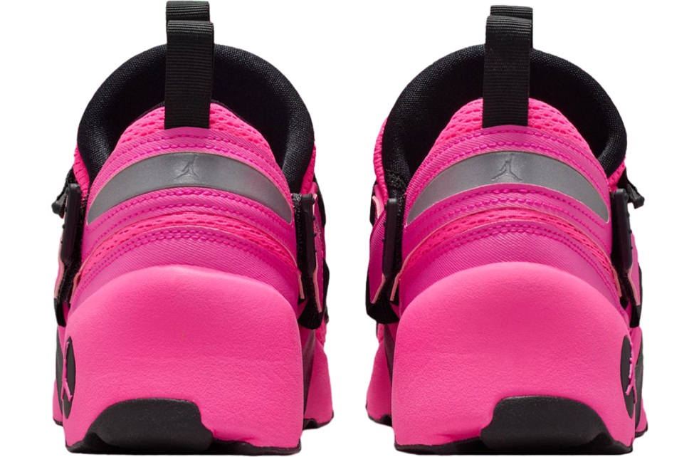 Jordan Trunner LX WMNS Pink Blast / Reflective Silver - Jan