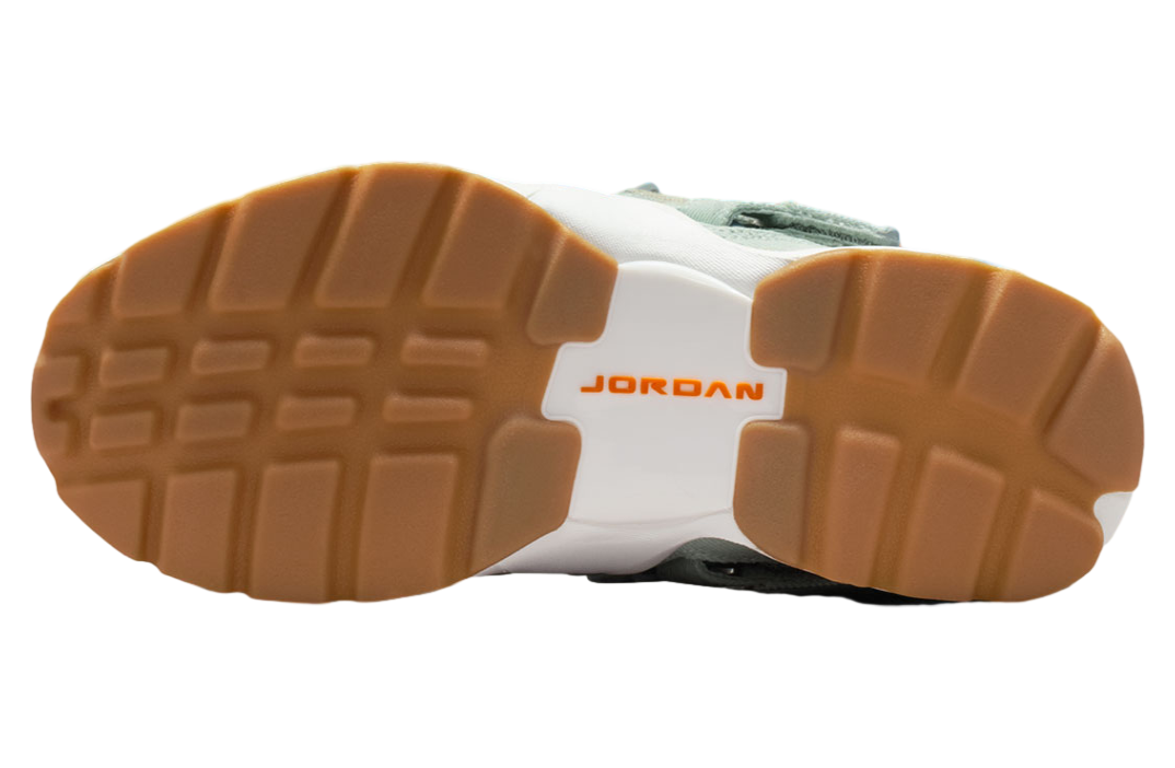 Jordan Trunner Lx Wmns Summit White /  Bright Ceramic