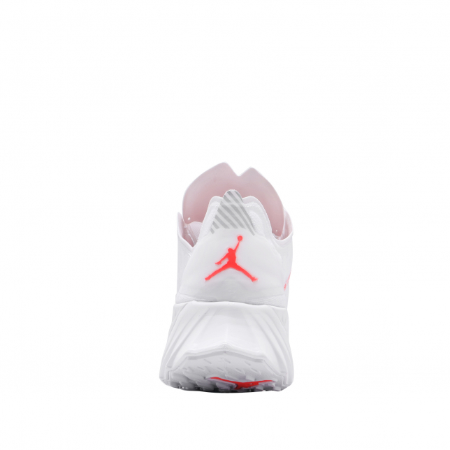 Jordan Zoom Trunner Ultimate White Flash Crimson