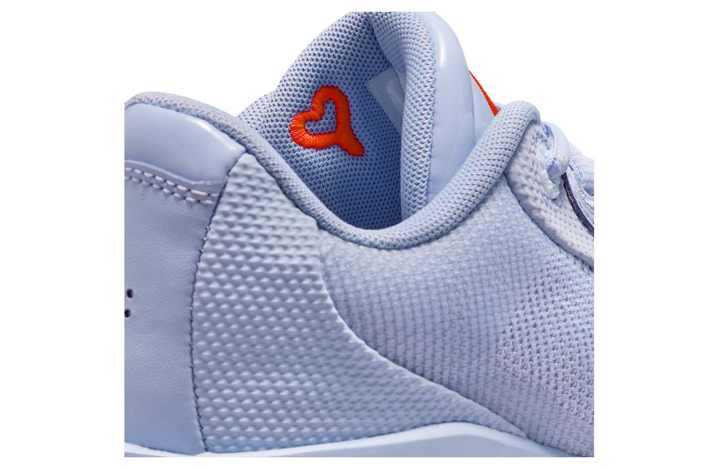 Luka 77 Hčerka GS Hydrangeas / Amethyst Tint