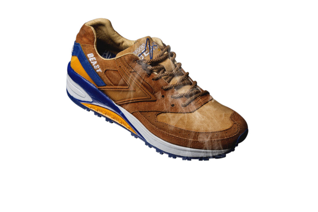 Brooks store beast brown