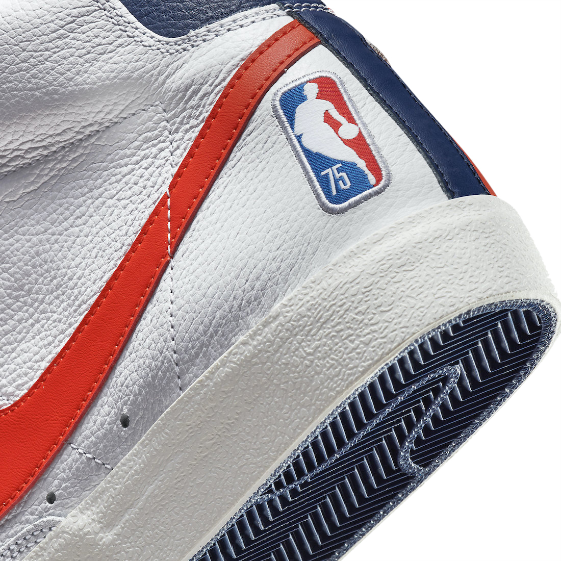 NBA x Nike Blazer Mid ’77 EMB Knicks DD8025-100