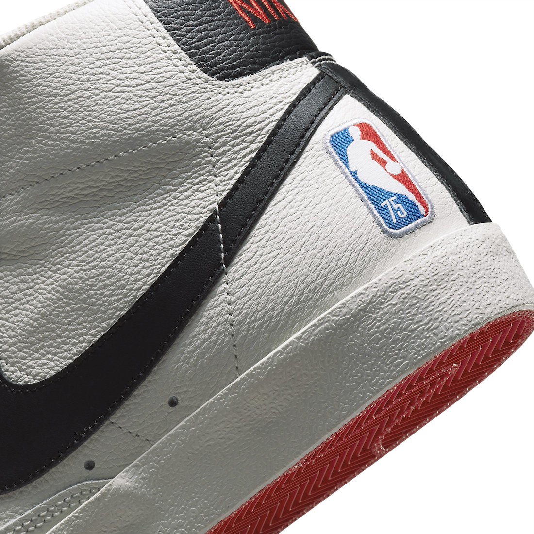 NBA x Nike Blazer Mid ’77 EMB Trail Blazers DD8025-101