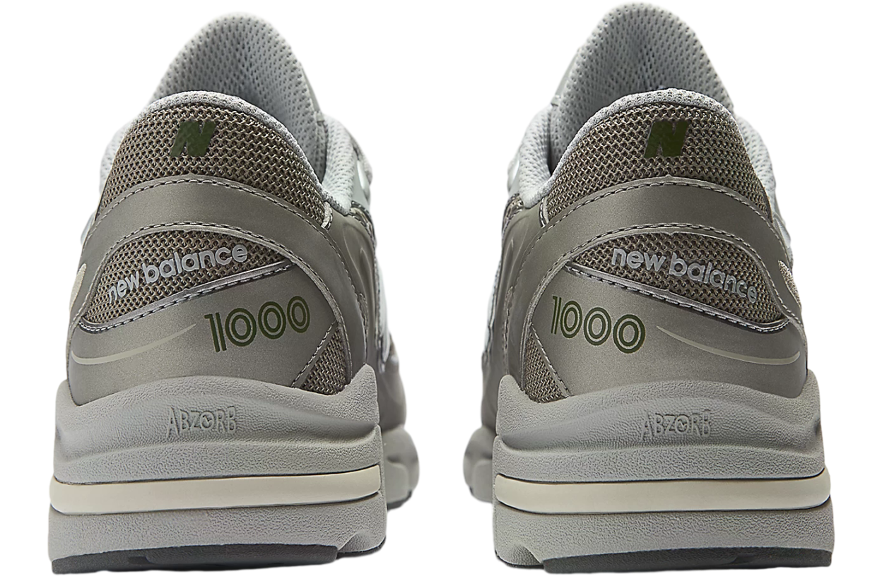 New Balance 1000 GS Arid Stone / Light Silver Metallic