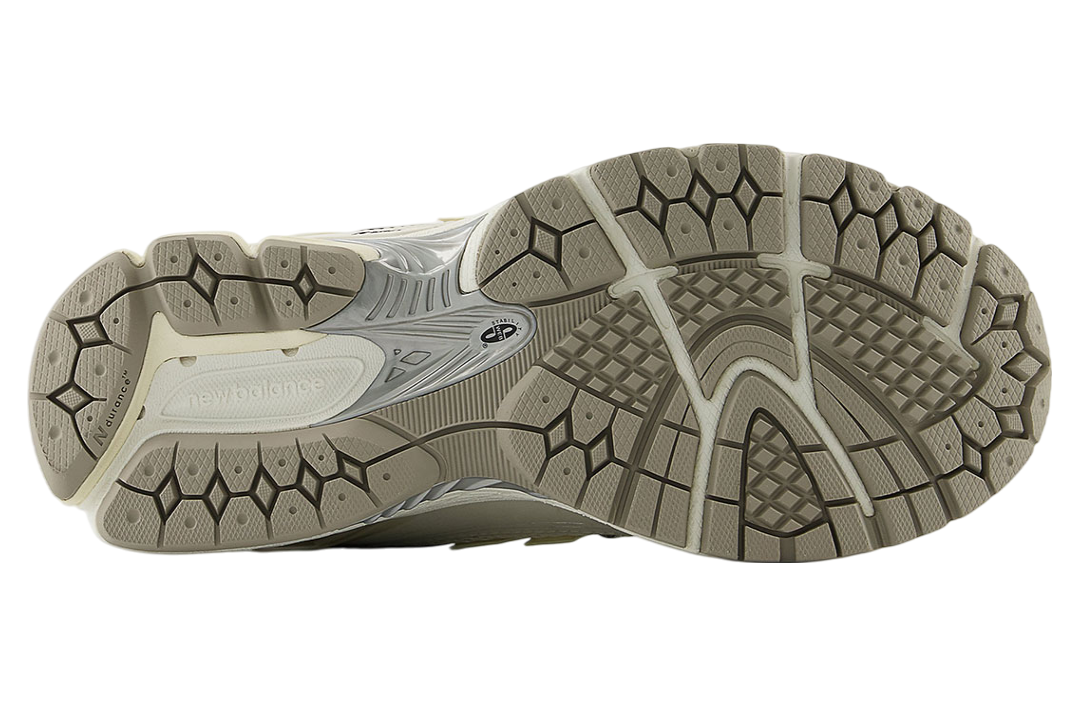 New Balance 1906R Cream