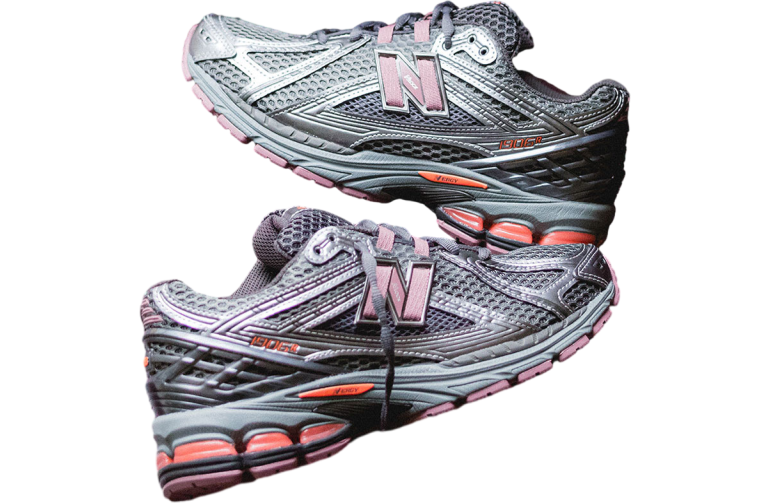 New Balance 1906r Silver Metallic / Pink