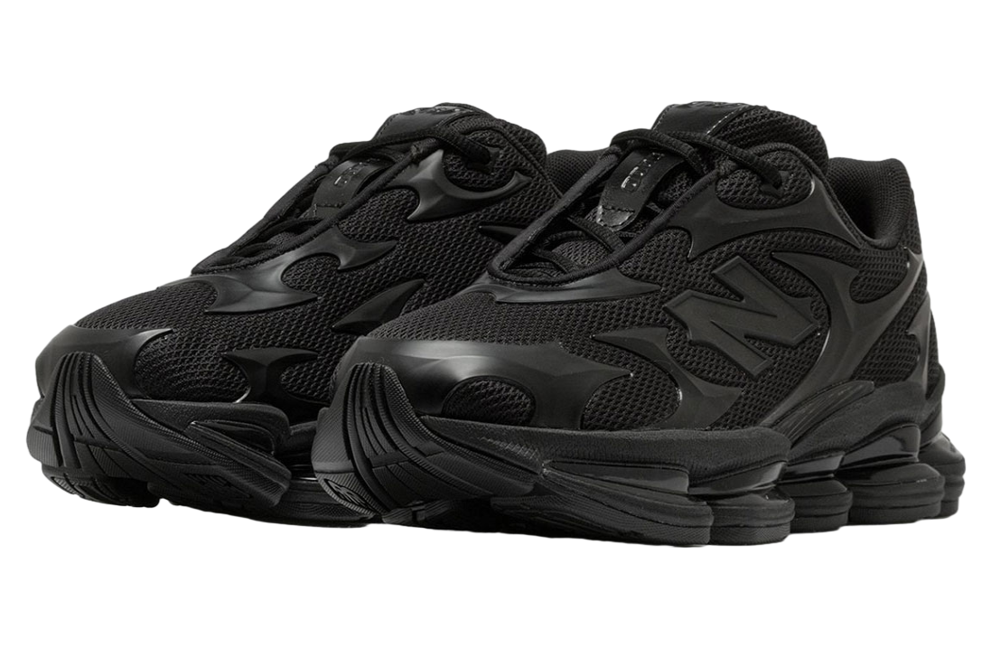 New Balance 2000 Black / Black