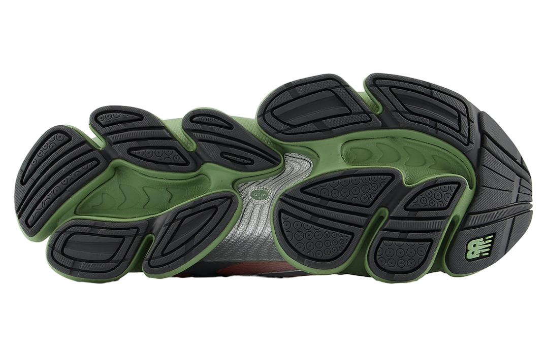 New Balance 2000 Silver Metallic / Oregano