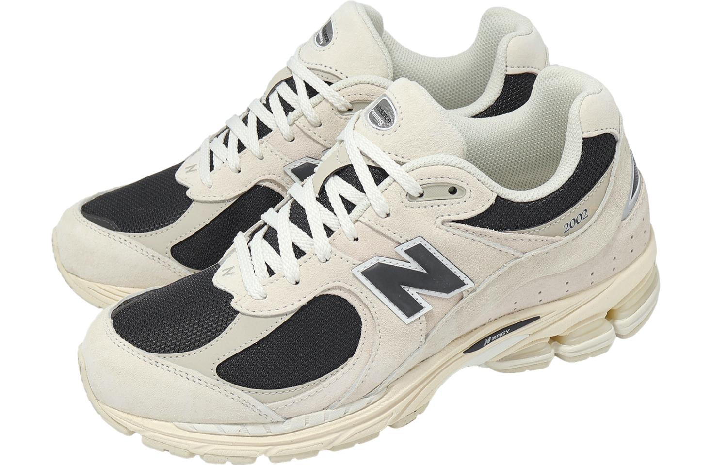 New Balance 2002R Beige / Black