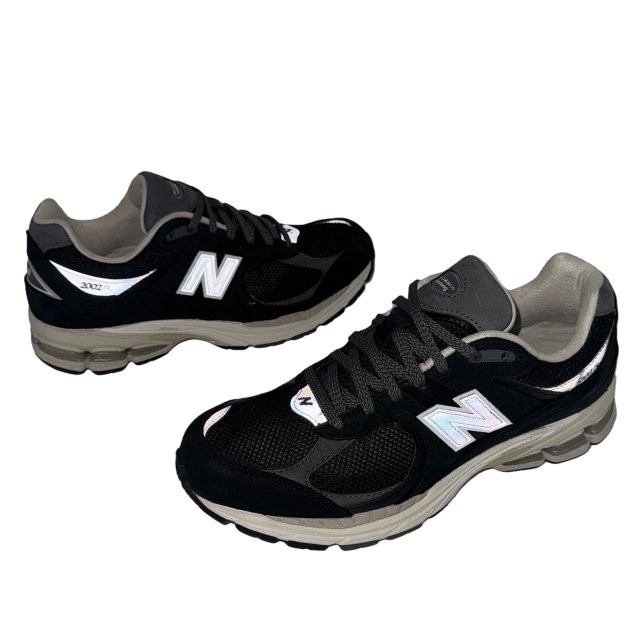 New Balance 2002R Black / Grey