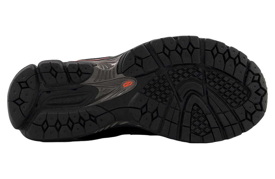 New Balance 2002r Black / Red