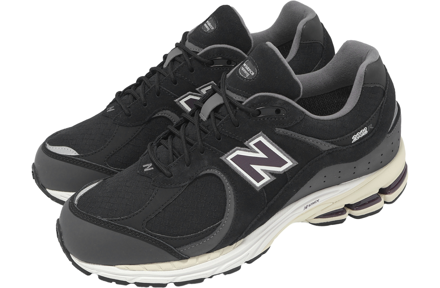 New Balance 2002RX Black / White