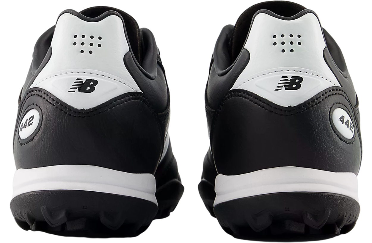 New Balance 442 Pro TF V3 Black / White
