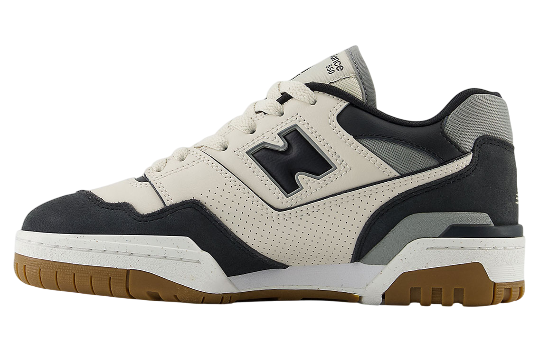 New Balance 550 Black / Moonbeam