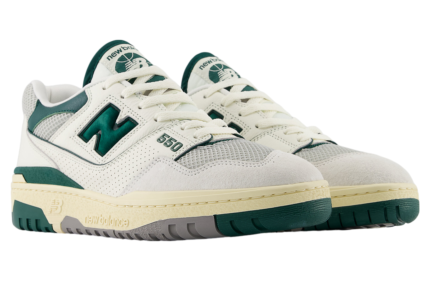 New Balance 550 Sea Salt Marsh Green