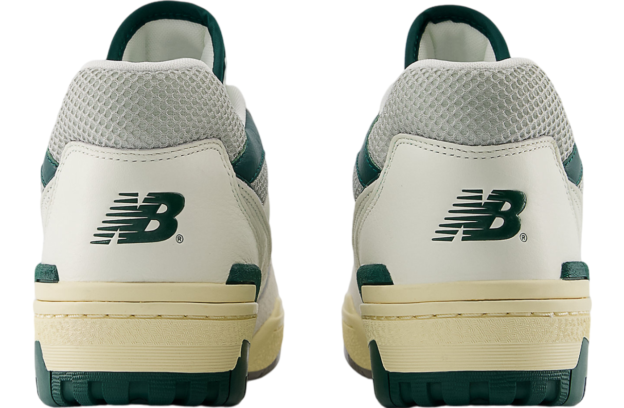 New Balance 550 Sea Salt Marsh Green