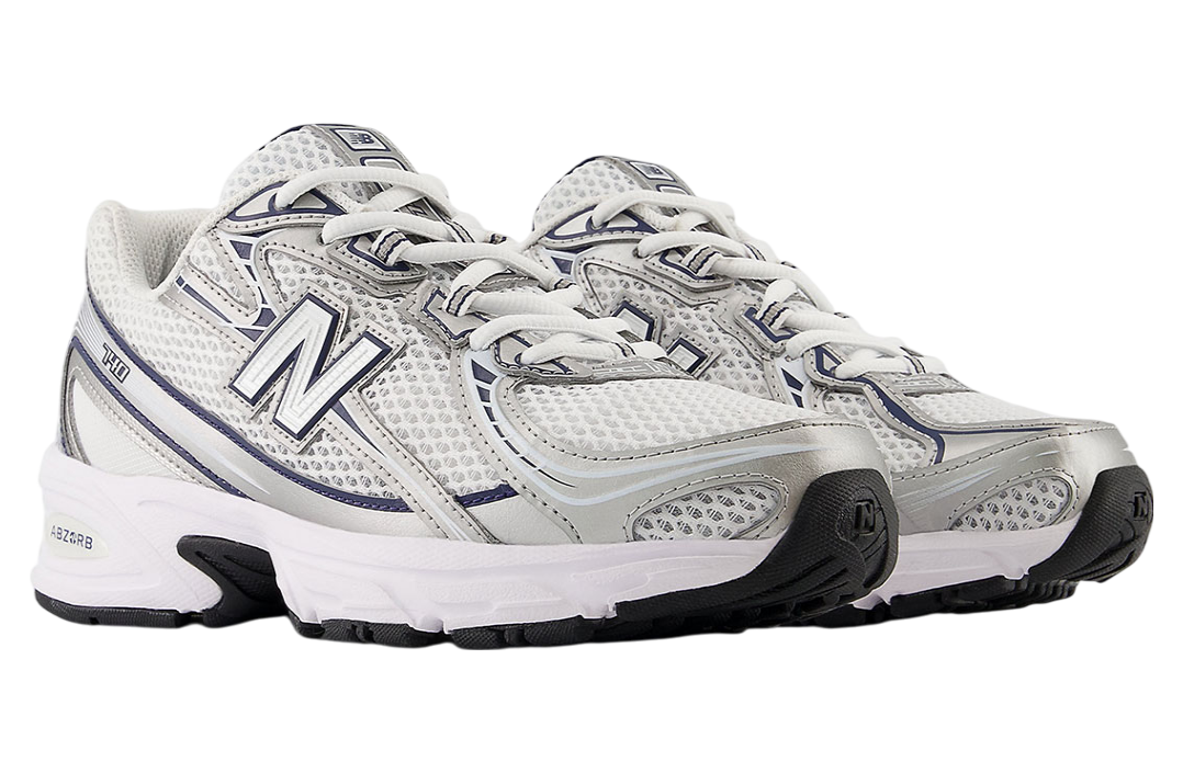 New Balance 740 Silver / Black