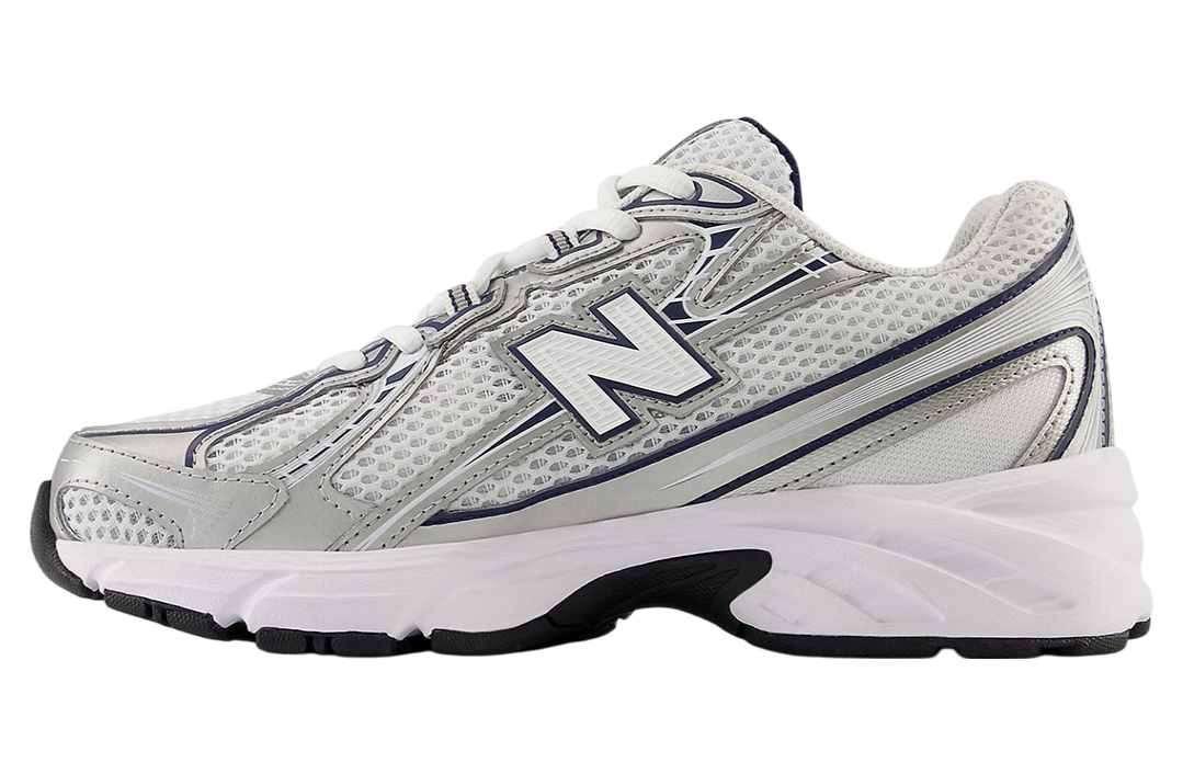 New Balance 740 Silver / Black