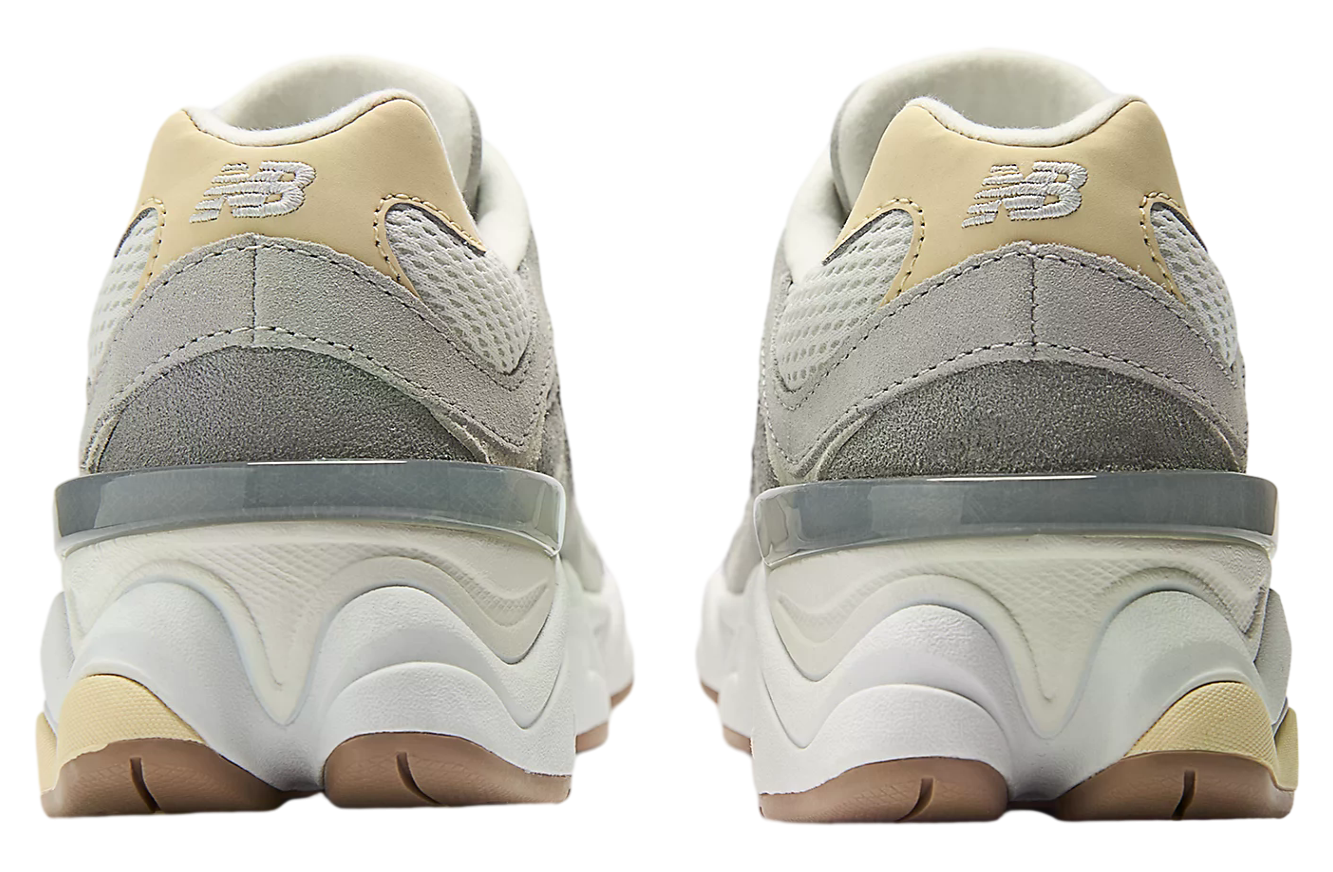 New Balance 9060 GS Sea Salt / Raincloud