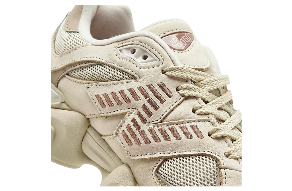 New Balance 9060 WMNS Bone / Sparrow