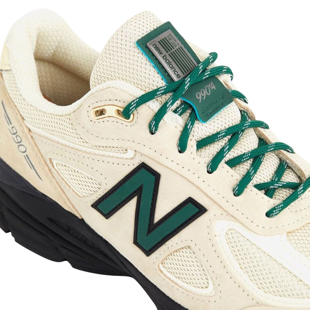 New Balance 990v4 Macadamia Nut / Black