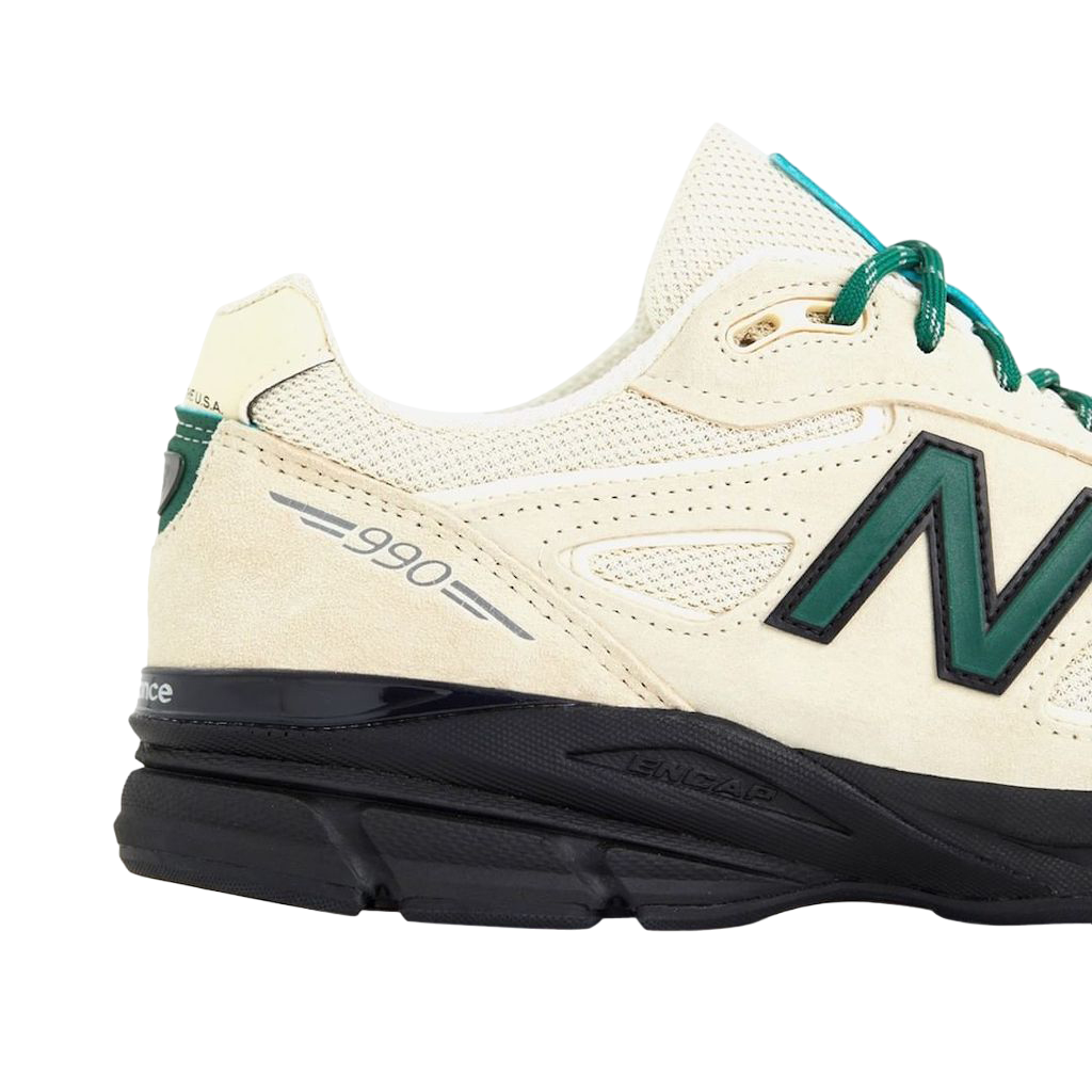 New Balance 990v4 Macadamia Nut / Black