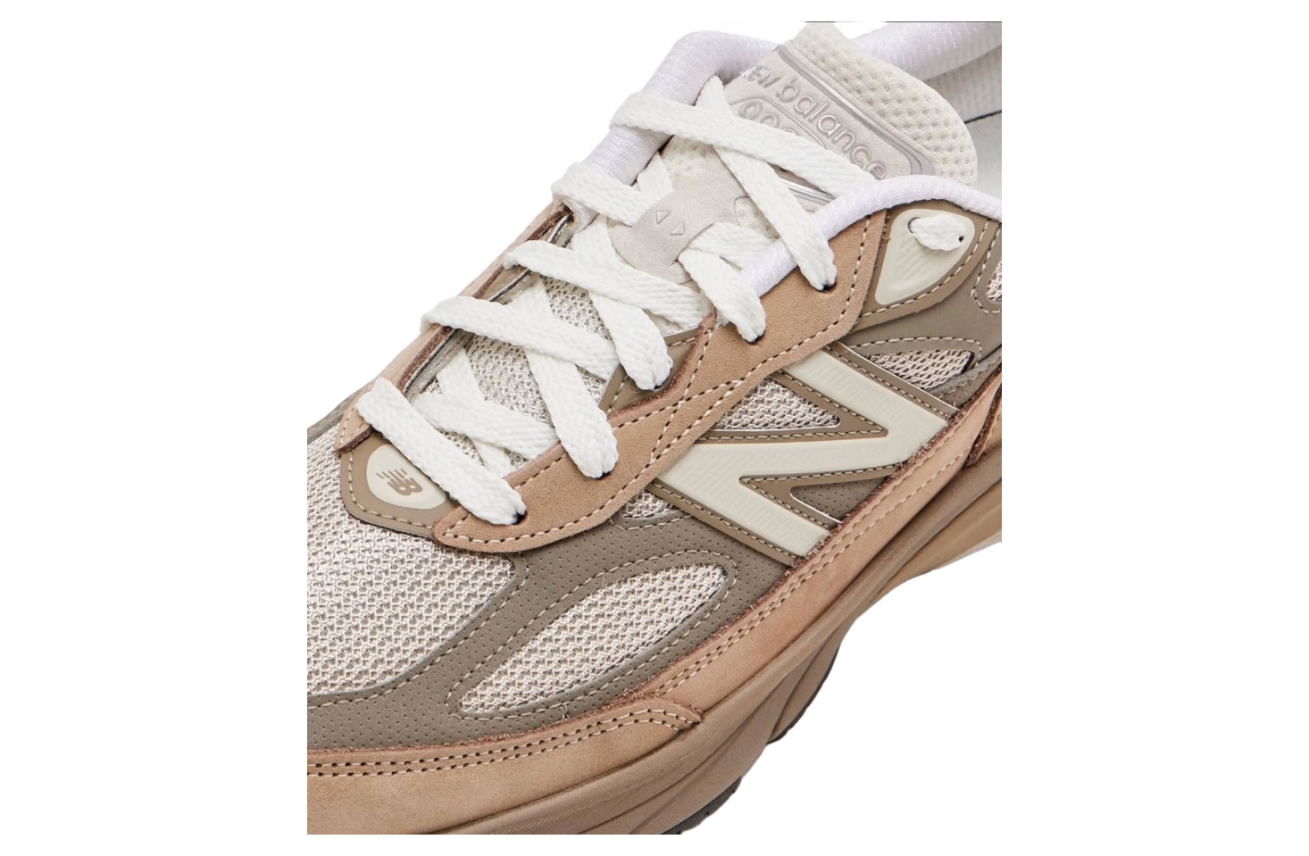 New Balance 990v6 Driftwood / Olive