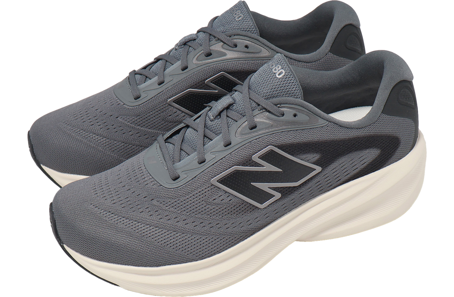 New Balance Fresh Foam 680 V9 2E Wide Grey / Dark Grey
