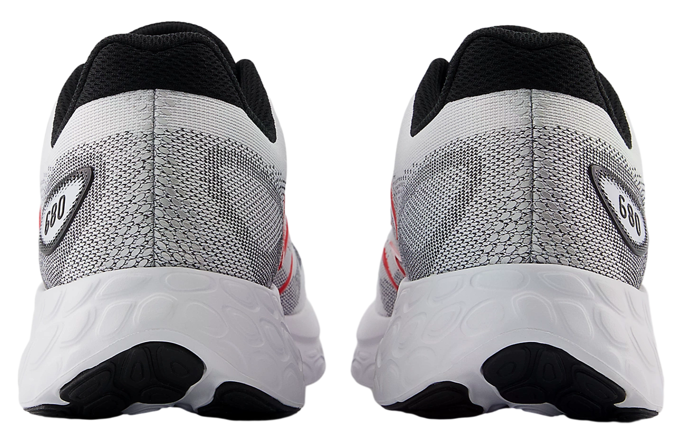 New Balance Fresh Foam 680v8 White / Black