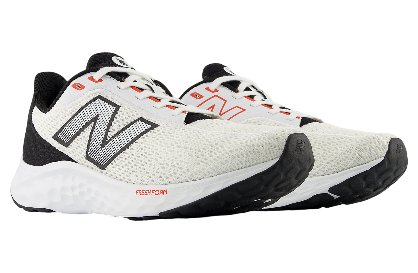 New Balance Fresh Foam Arishi v4 White / Black