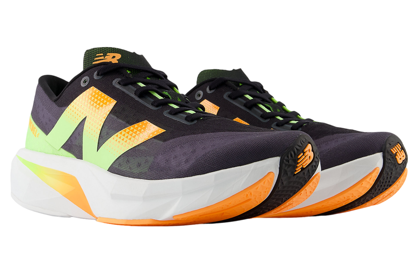 New Balance Fuelcell Rebel v4 Black / Graphite