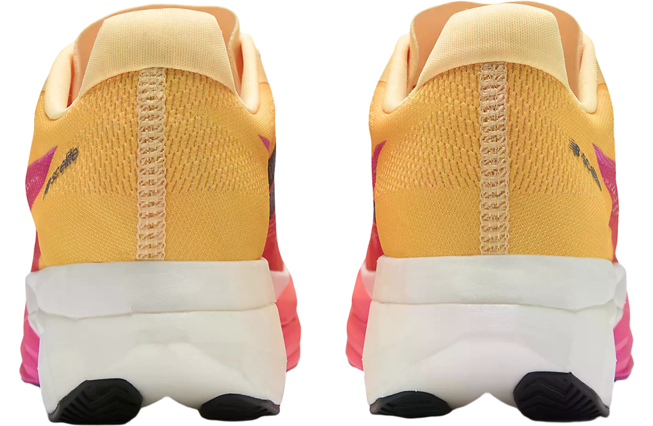 New Balance Fuelcell Supercomp Elite v5 WMNS Tangerine Heat / White Peach