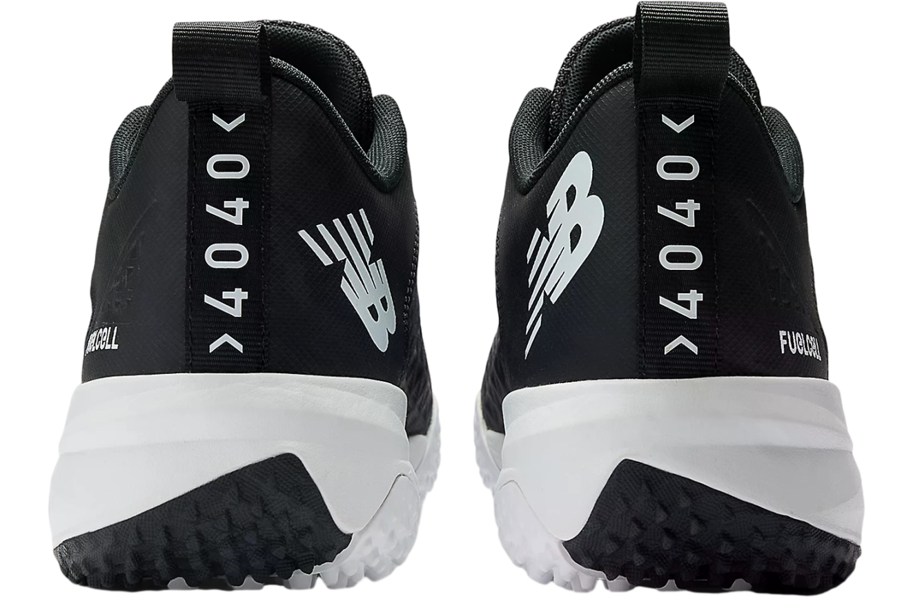 New Balance Fuellcell 4040 v8 Turf-Trainer Black / Nb 103 White