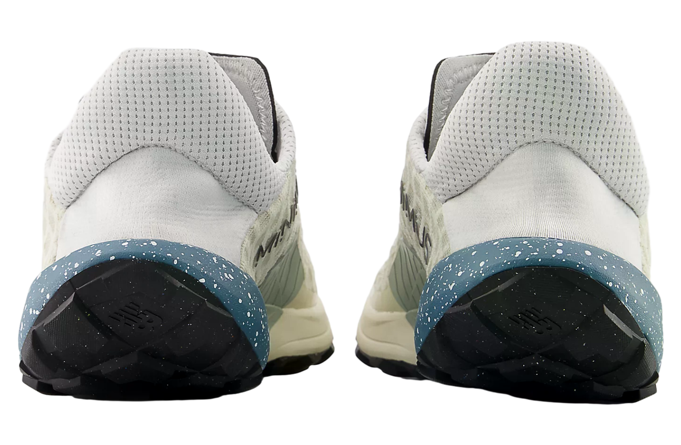 New Balance Minimus Trail Linen / Salt Water