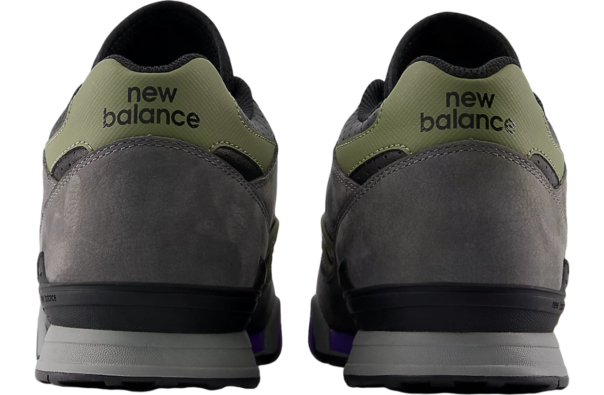 New Balance NB Numeric 770 Grey / Black