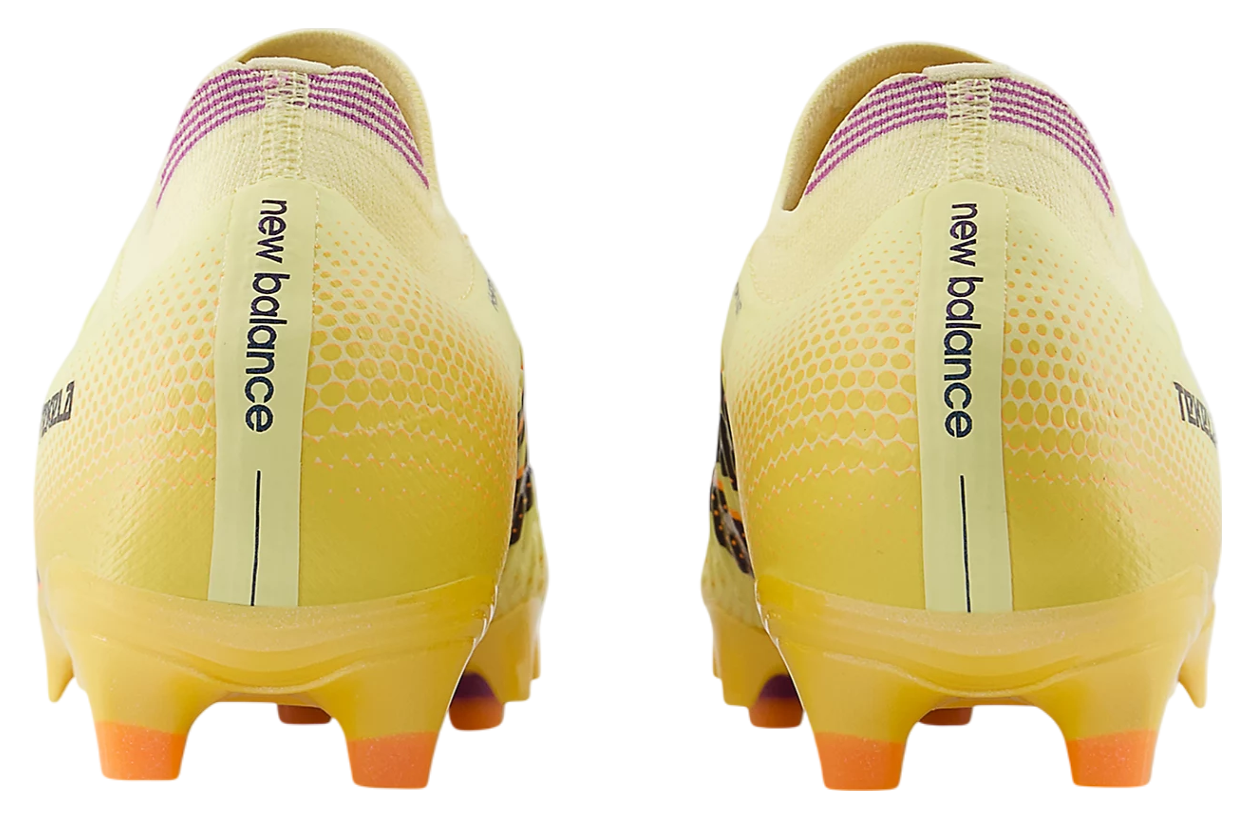 New Balance Tekela Pro Low Laced FG V4+ Parchment / Clementine