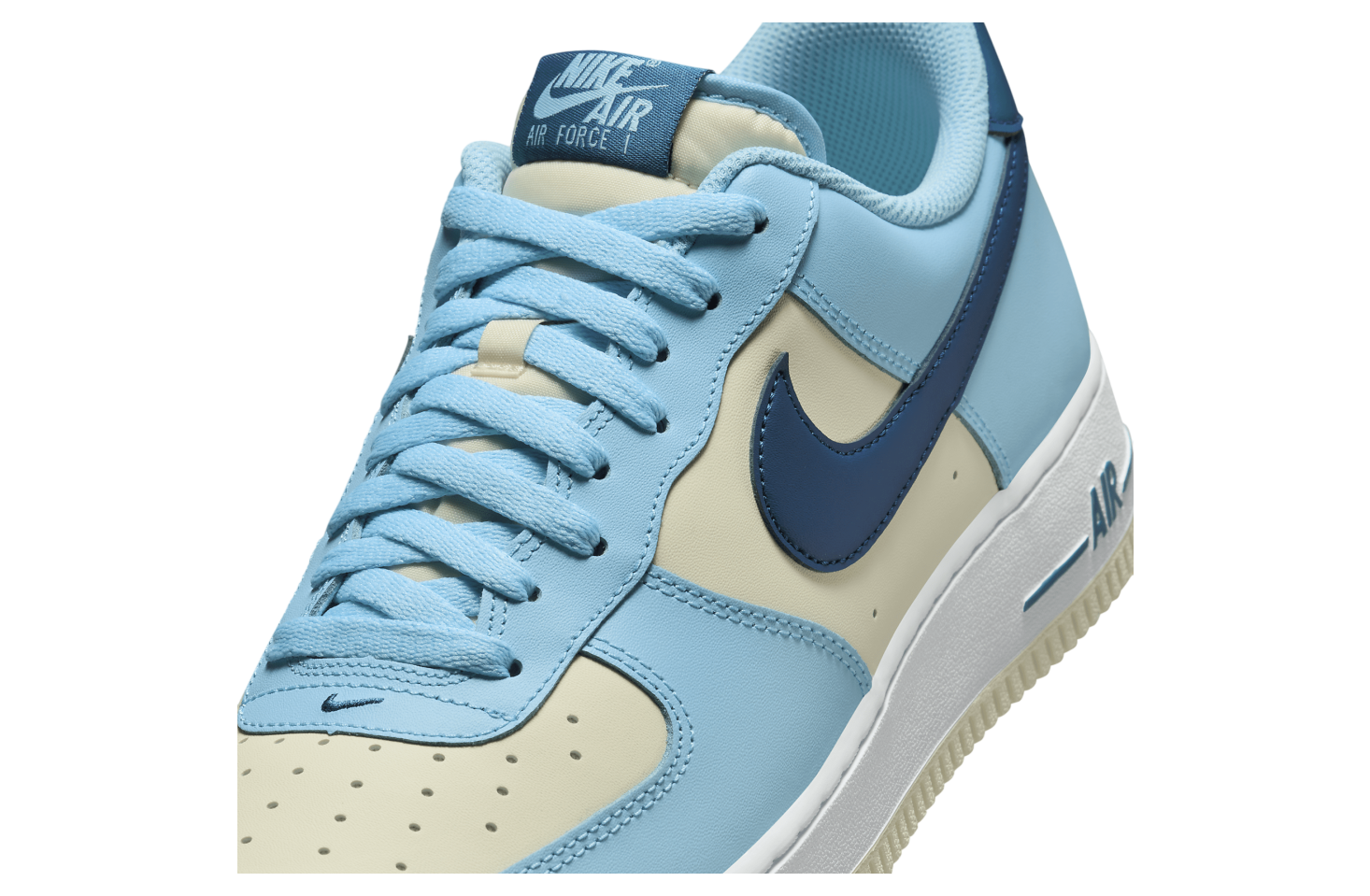 Nike Air Force 1 07 Aquarius Blue / Coconut Milk