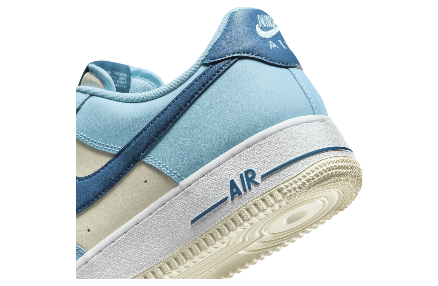 Nike Air Force 1 07 Aquarius Blue / Coconut Milk