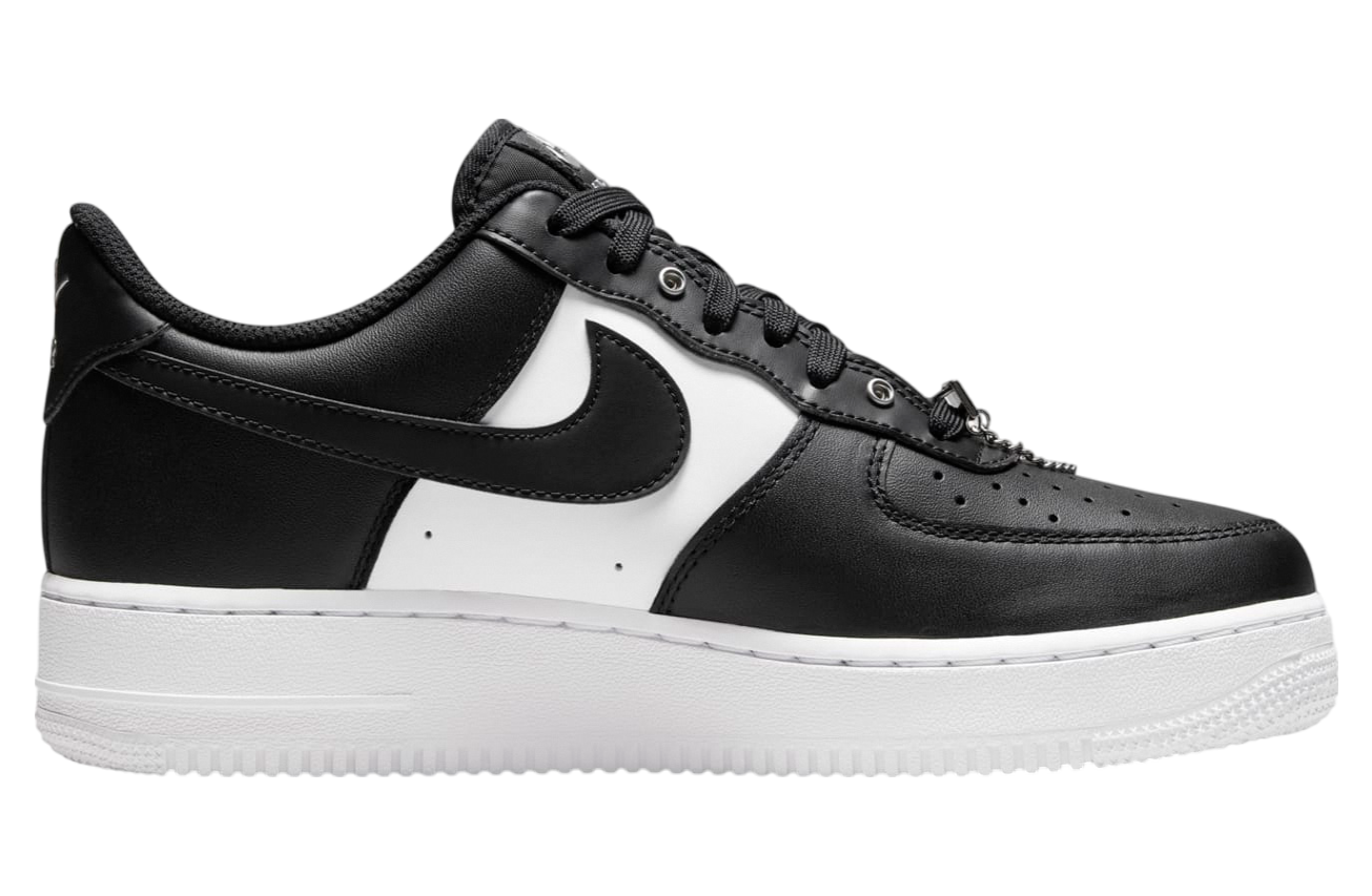 Nike Air Force 1 07 PRM Black / White