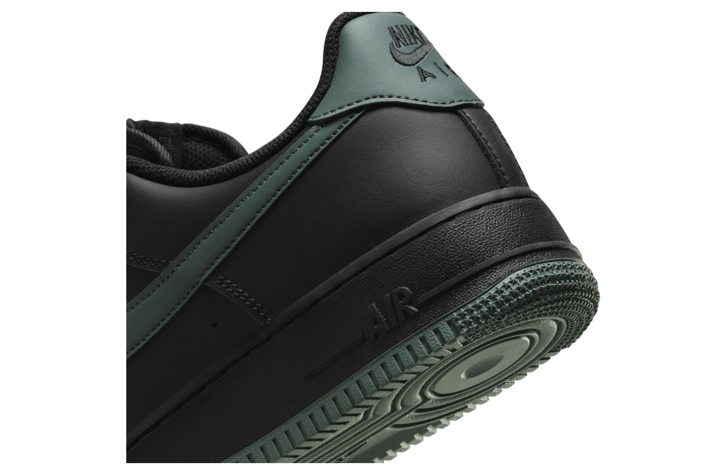 Nike Air Force 1 07 Vintage Green / Black