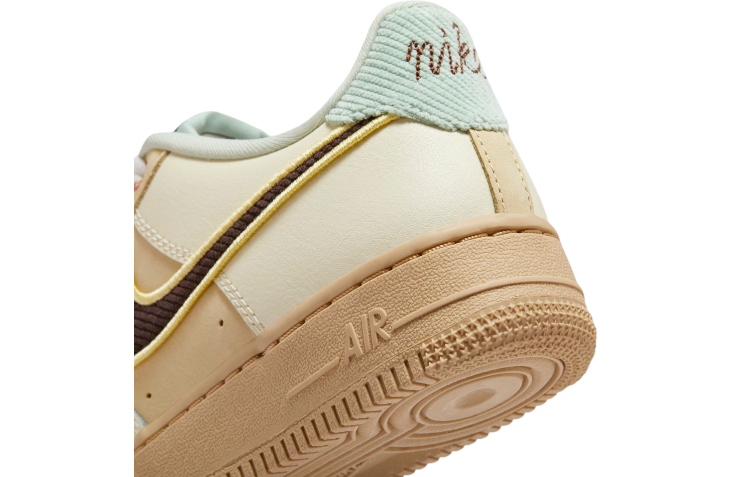 Nike Air Force 1 Low Coconut Milk / Baroque Brown