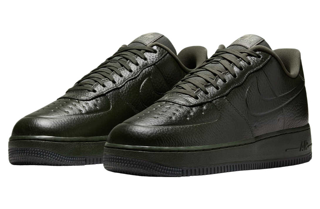 Nike Men s Air Force 1 07 Pro Tech Winterized Sneakers