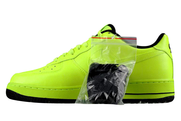 Nike Air Force 1 Low "Volt"