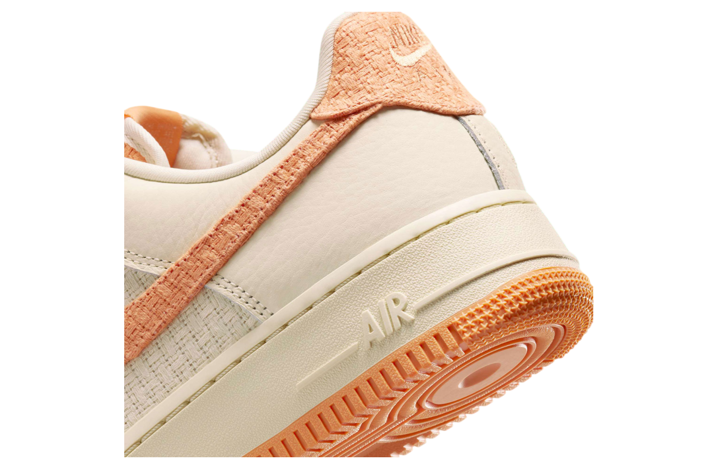 Nike Air Force 1 Low Wmns Coconut Milk / Copper Moon