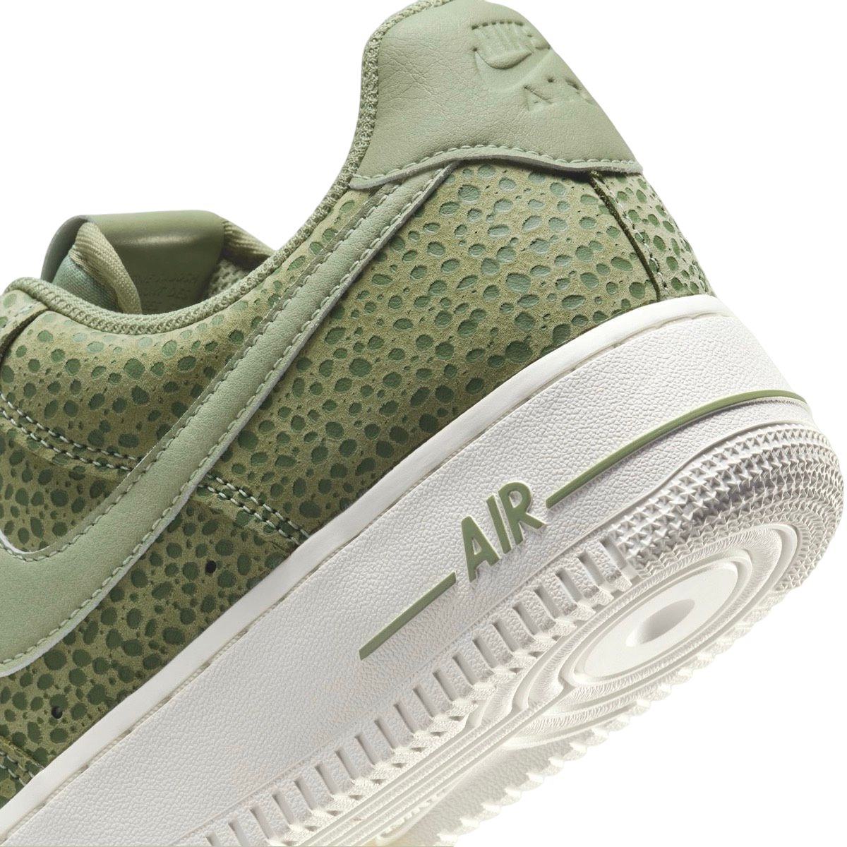 Nike Air Force 1 Low WMNS Safari Oil Green