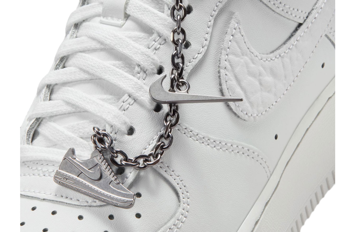 Nike Air Force 1 Low WMNS Summit White / Metallic Silver