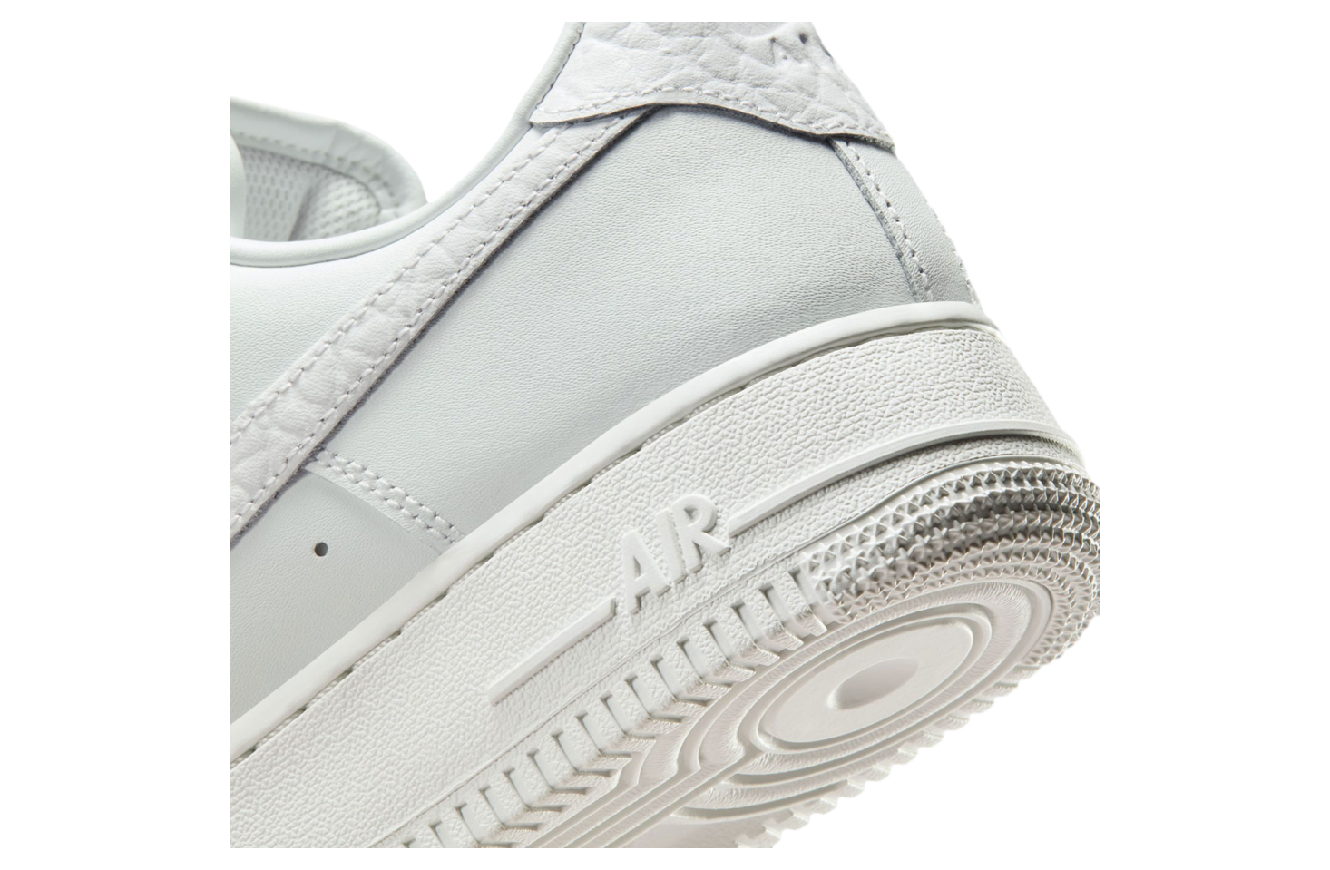 Nike Air Force 1 Low WMNS Summit White / Metallic Silver