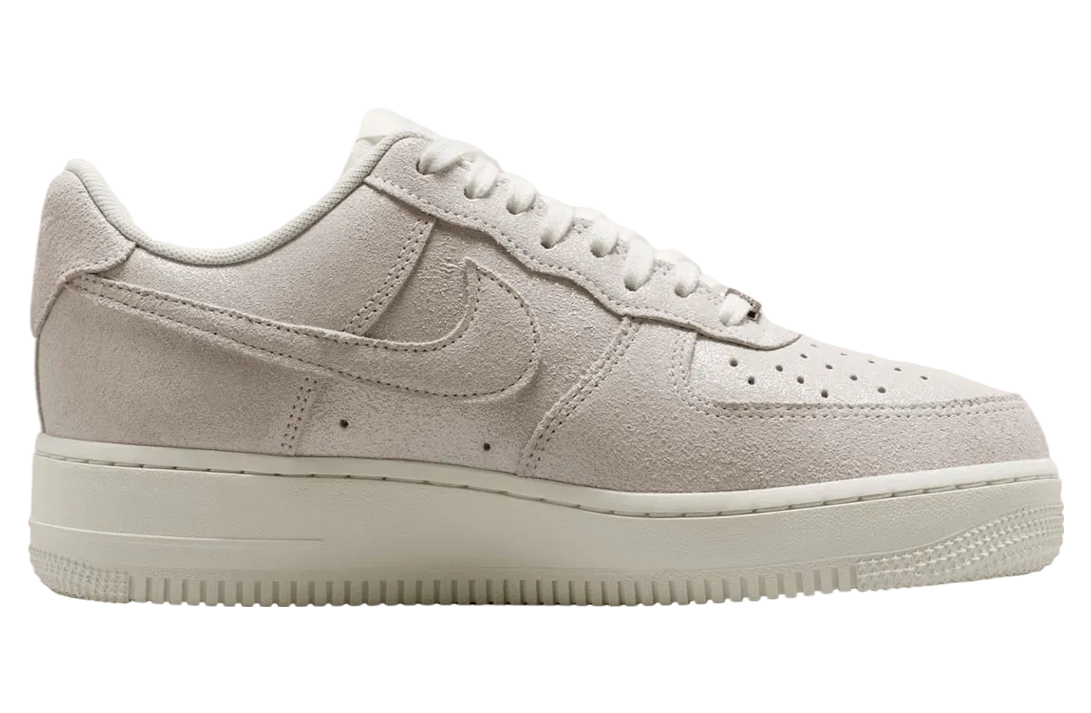 Nike Air Force 1 Low WMNS White / Sail / Team Red